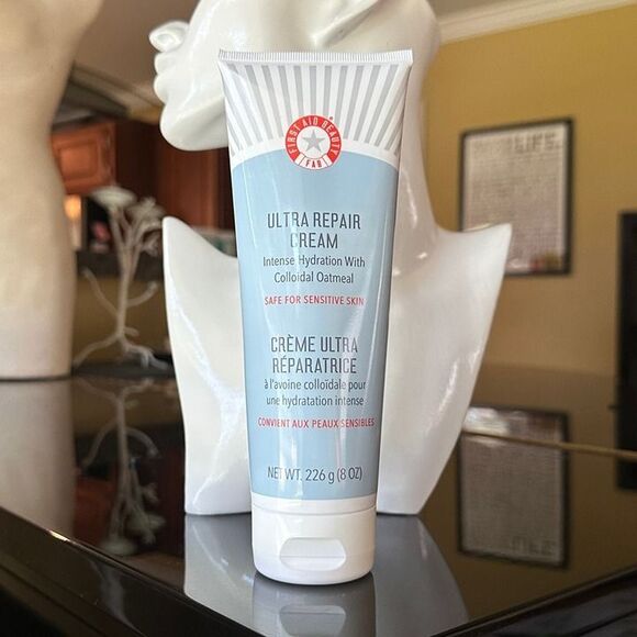 NEW First Aid Beauty Ultra Repair Cream Intense Hydration Face Body Moisturizer - Picture 2 of 12